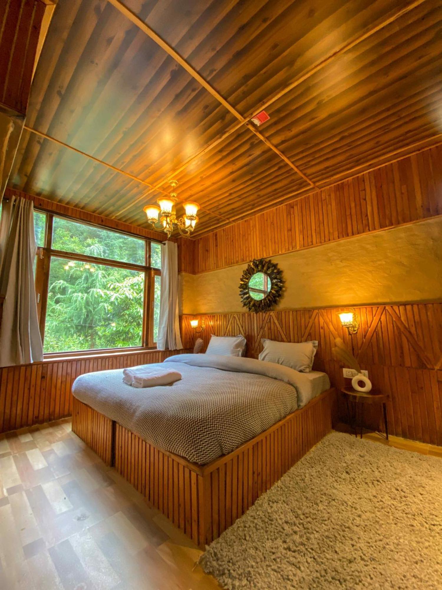 Whoopers Boutique Resort Jibhi Exteriör bild
