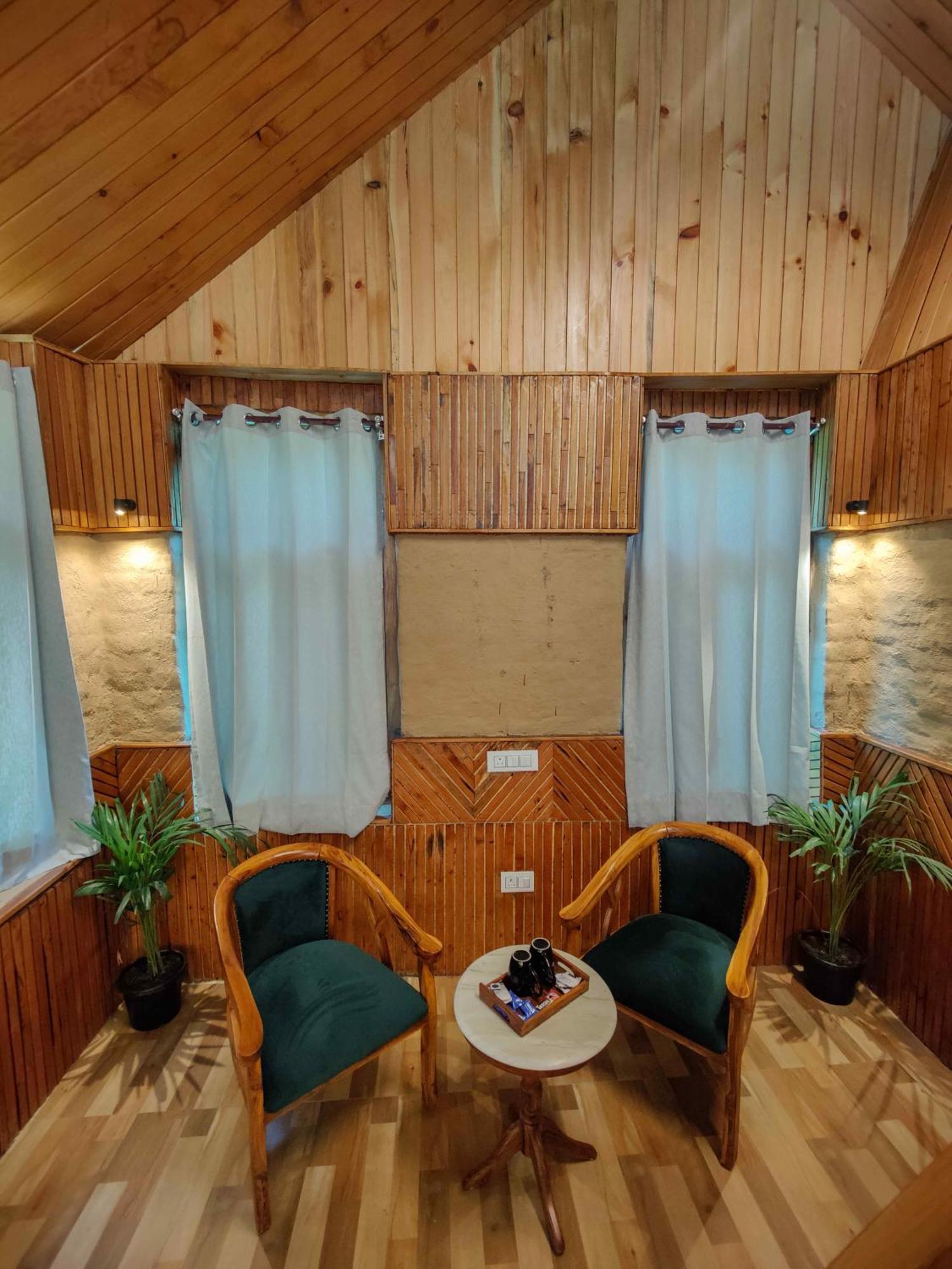 Whoopers Boutique Resort Jibhi Exteriör bild