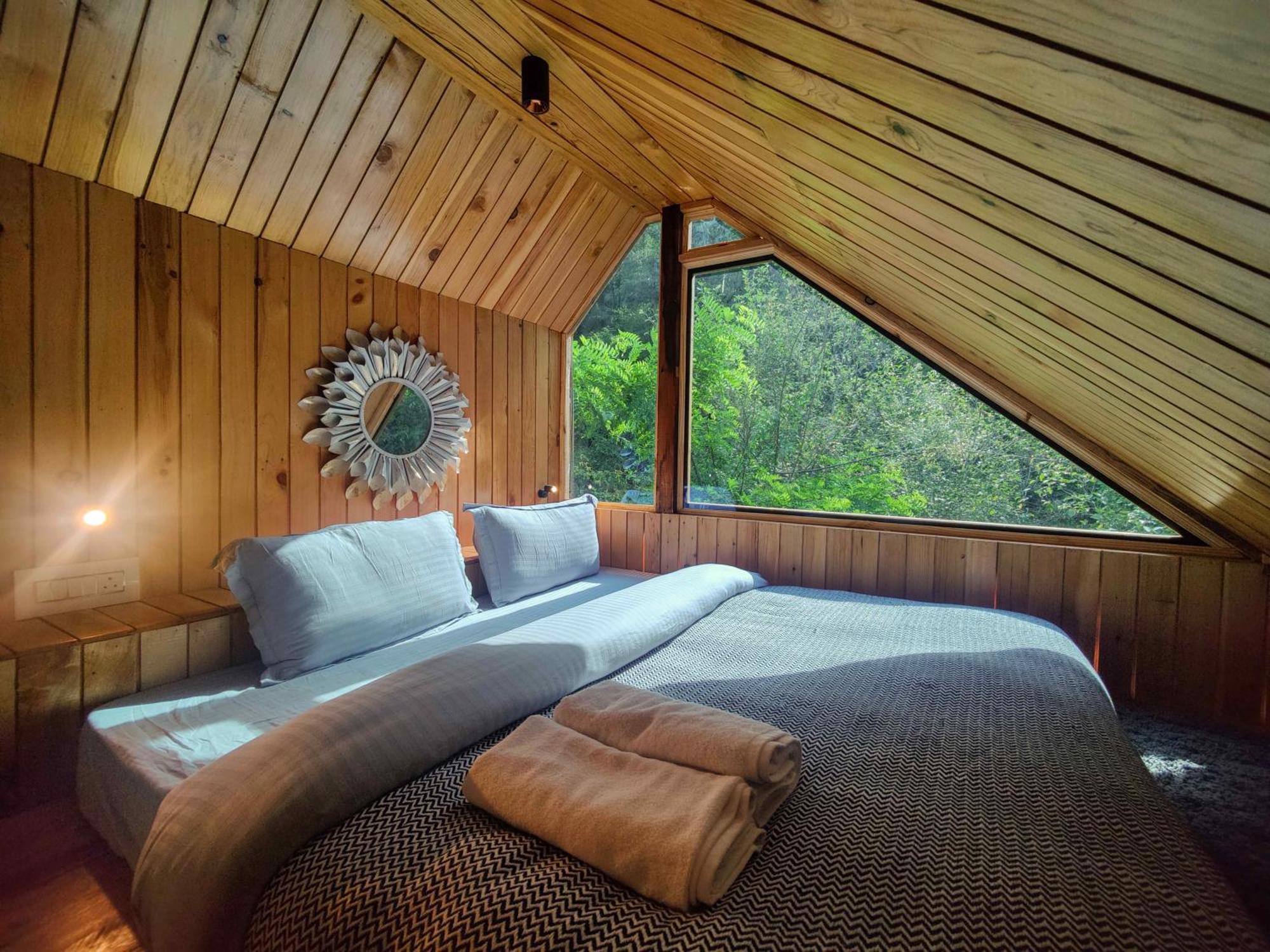 Whoopers Boutique Resort Jibhi Exteriör bild